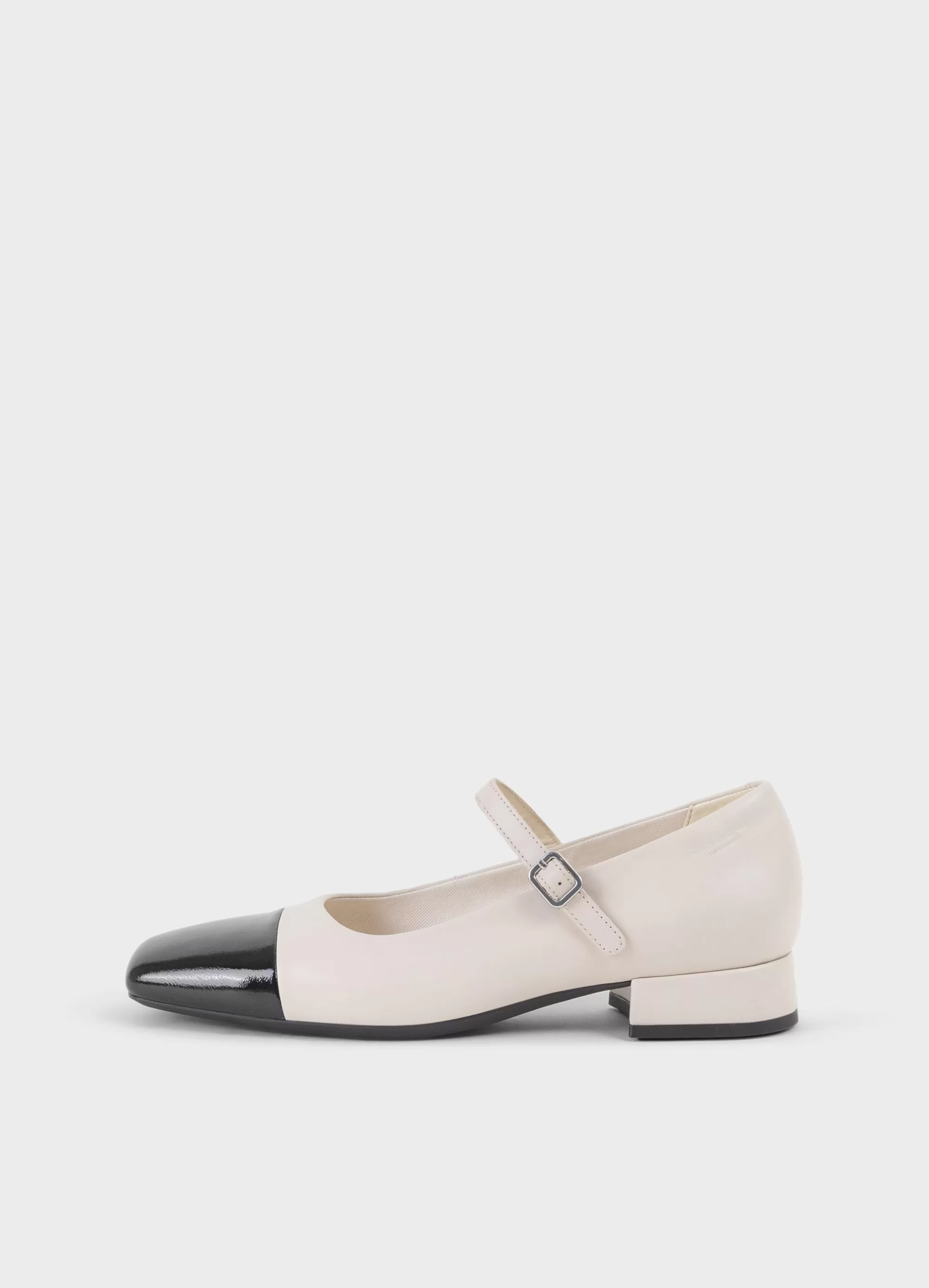 DEBBI PUMPS*Vagabond Flash Sale