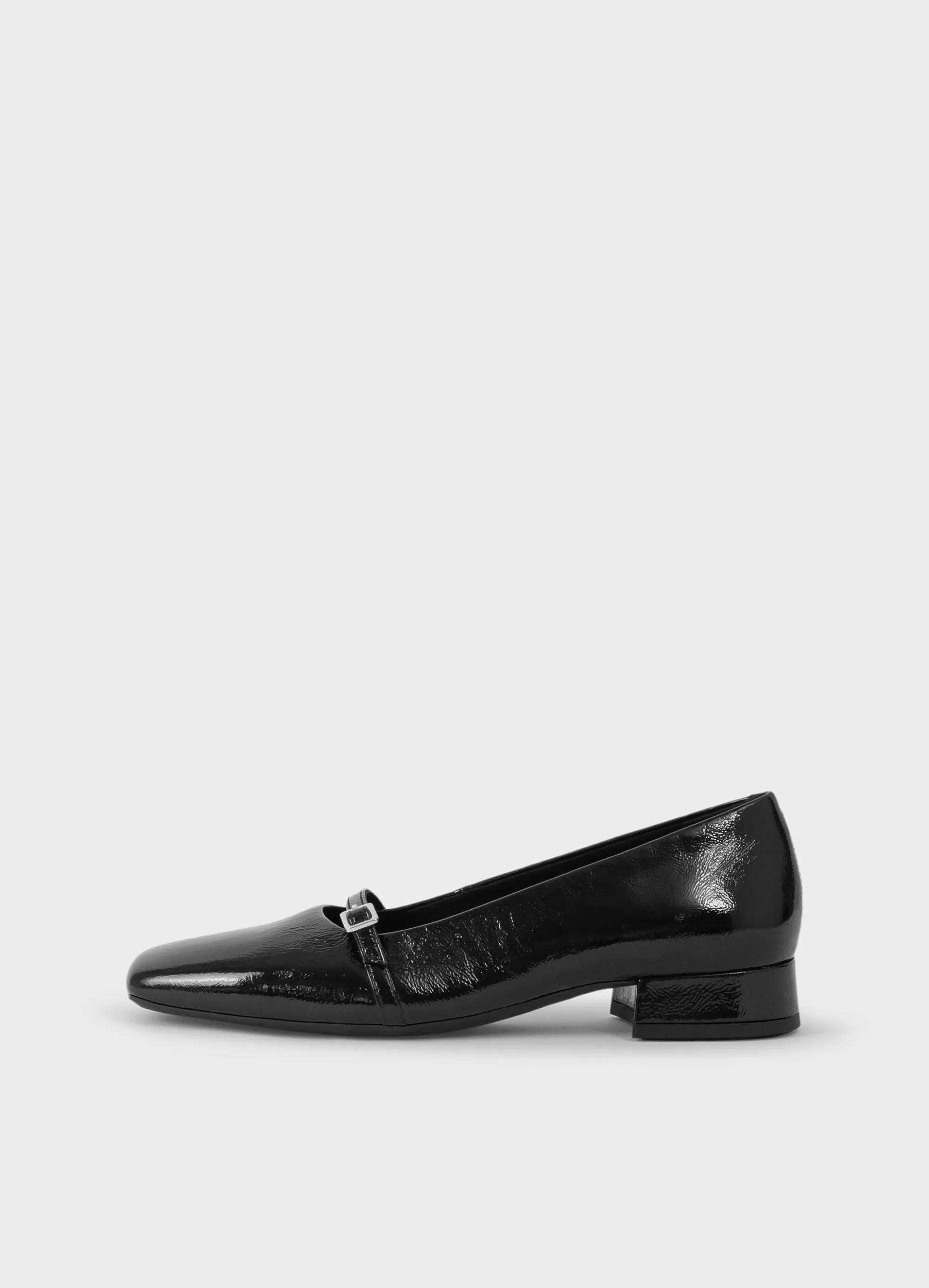 DEBBI PUMPS*Vagabond Clearance